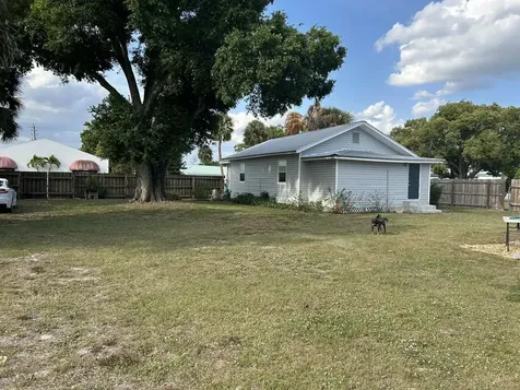 305 Sw 2nd Street Okeechobee FL 34974