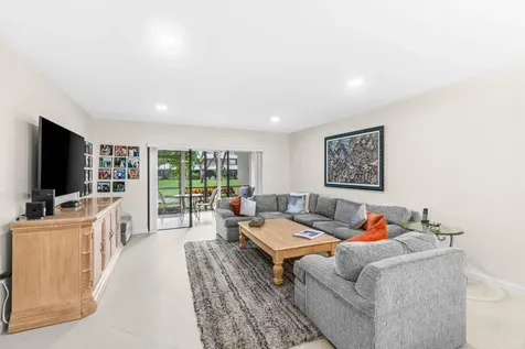 31 Stratford Lane Boynton Beach FL 33436