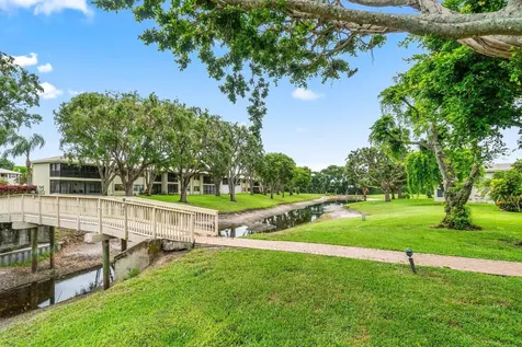 31 Stratford Lane Boynton Beach FL 33436