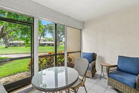 31 Stratford Lane Boynton Beach FL 33436
