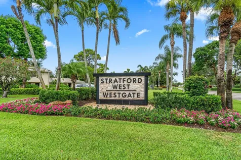 31 Stratford Lane Boynton Beach FL 33436