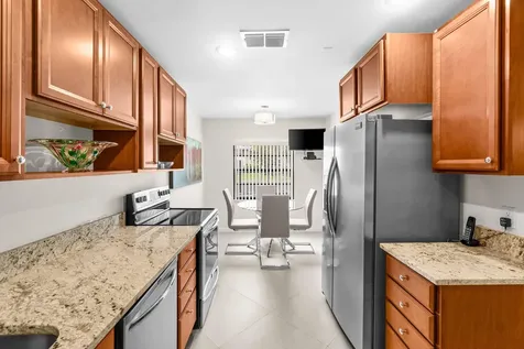 31 Stratford Lane Boynton Beach FL 33436