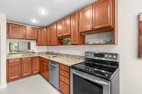 31 Stratford Lane Boynton Beach FL 33436