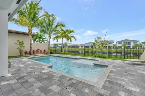 17118 Aquavera Way Boca Raton FL 33496