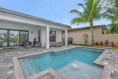 17118 Aquavera Way Boca Raton FL 33496