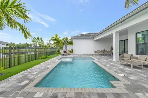 17118 Aquavera Way Boca Raton FL 33496