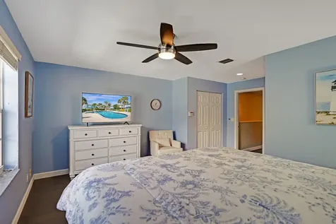 1028 Jeffery Street Boca Raton FL 33487