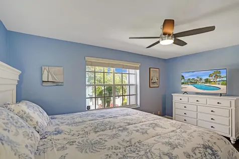 1028 Jeffery Street Boca Raton FL 33487