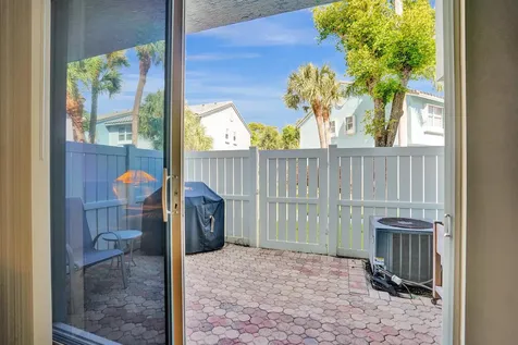 1028 Jeffery Street Boca Raton FL 33487