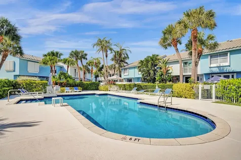 1028 Jeffery Street Boca Raton FL 33487