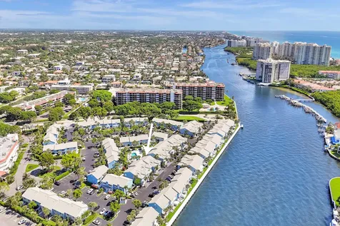 1028 Jeffery Street Boca Raton FL 33487