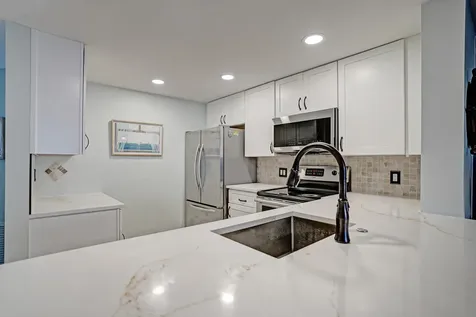 1028 Jeffery Street Boca Raton FL 33487