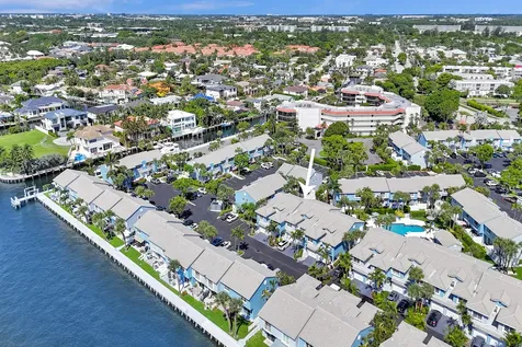 1028 Jeffery Street Boca Raton FL 33487