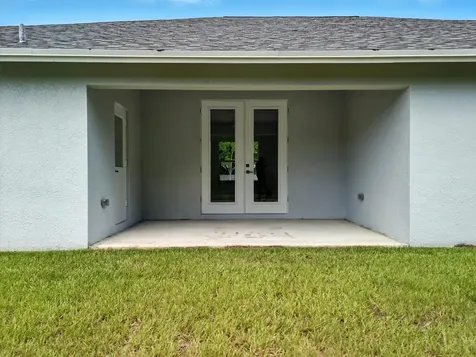 2624 Newport Drive Fort Pierce FL 34982