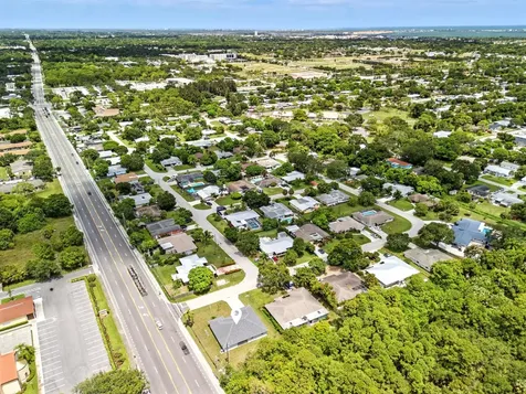 2624 Newport Drive Fort Pierce FL 34982