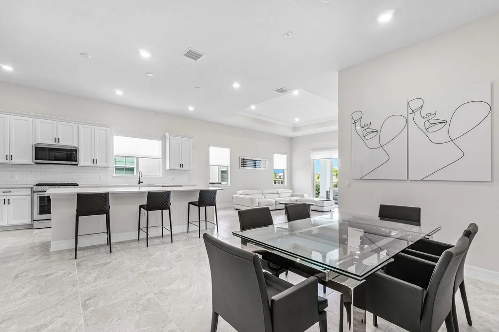 12325 Frontline Lane Palm Beach Gardens FL 33412