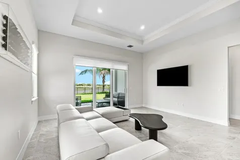 12325 Frontline Lane Palm Beach Gardens FL 33412