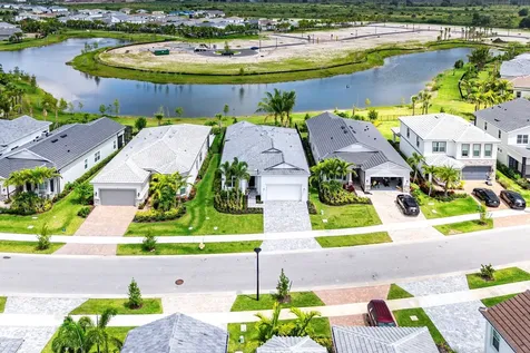12325 Frontline Lane Palm Beach Gardens FL 33412