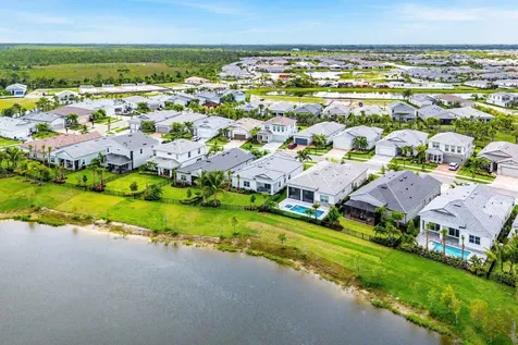 12325 Frontline Lane Palm Beach Gardens FL 33412