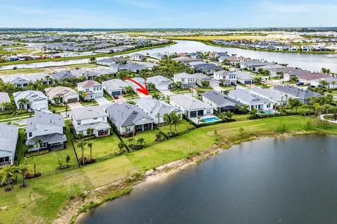 12325 Frontline Lane Palm Beach Gardens FL 33412