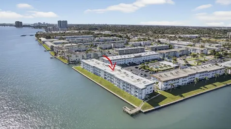 100 Shore Court North Palm Beach FL 33408