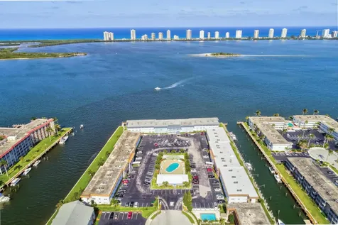 100 Shore 307 Court North Palm Beach FL 33408