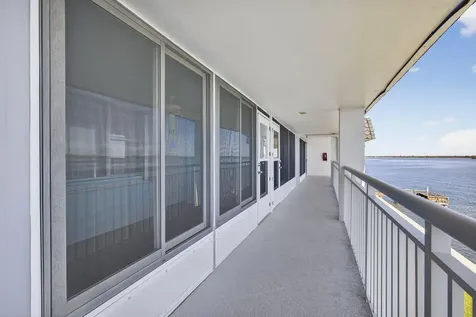 100 Shore 307 Court North Palm Beach FL 33408