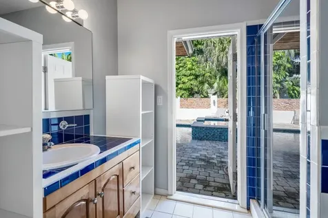 811 Se 31st Street Boca Raton FL 33432