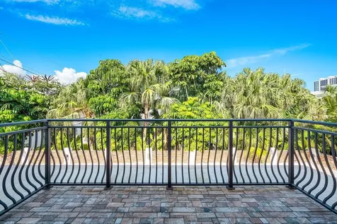 811 Se 31st Street Boca Raton FL 33432