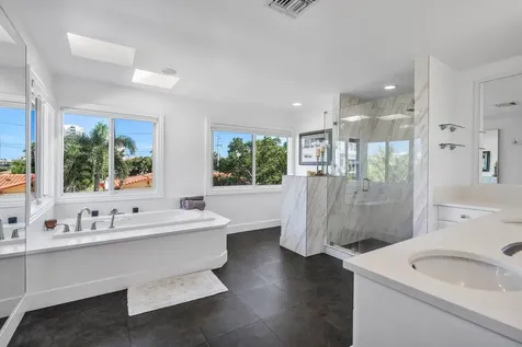 811 Se 31st Street Boca Raton FL 33432