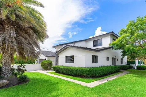 811 Se 31st Street Boca Raton FL 33432