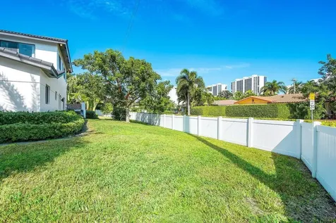 811 Se 31st Street Boca Raton FL 33432