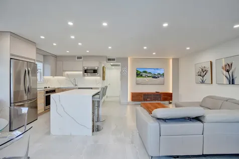 8 Richmond B Deerfield Beach FL 33442