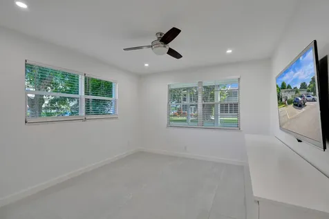 8 Richmond B Deerfield Beach FL 33442