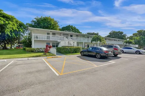 8 Richmond B Deerfield Beach FL 33442