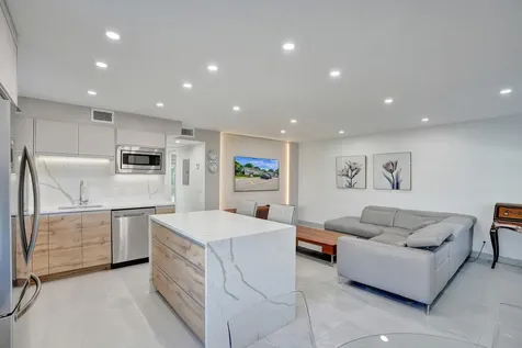 8 Richmond B Deerfield Beach FL 33442