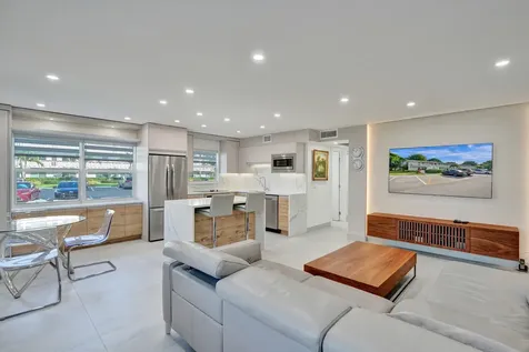 8 Richmond B Deerfield Beach FL 33442