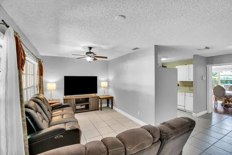 5402 Shannon Drive Fort Pierce FL 34951