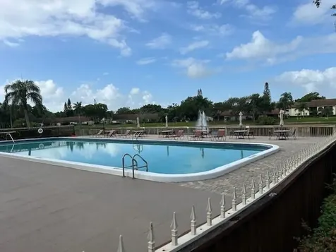 4871 Sable Pine B2 Circle West Palm Beach FL 33417