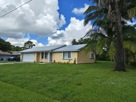 253 Se Verada Avenue Port Saint Lucie FL 34983