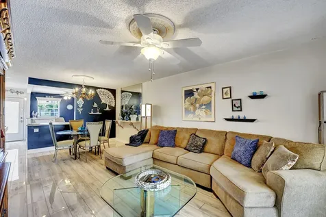2615 Ne 1st Court Boynton Beach FL 33435