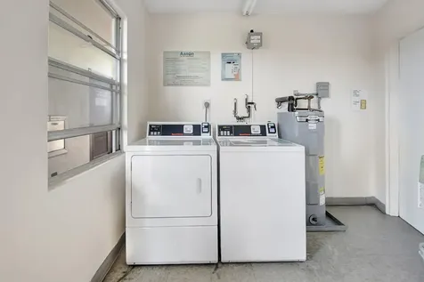 425 Southampton B West Palm Beach FL 33417