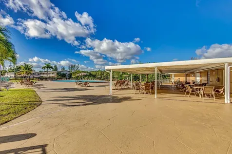425 Southampton B West Palm Beach FL 33417