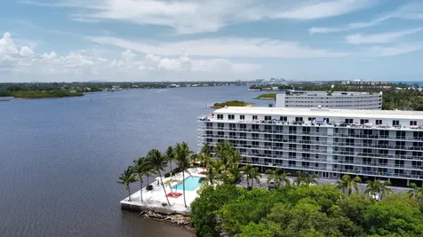 2560 S Ocean Boulevard Palm Beach FL 33480