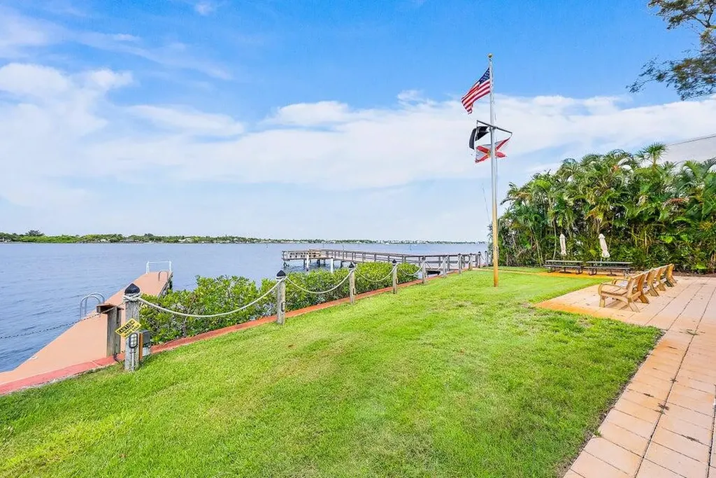 1980 Sw Palm City Road Stuart FL 34994