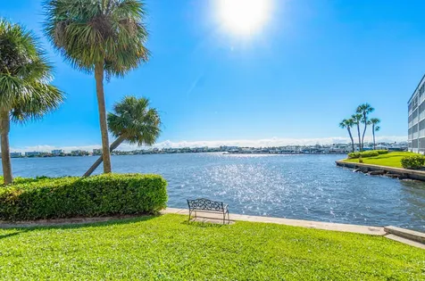 896 N Federal Highway 526 Highway Lantana FL 33462