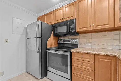 811 Sky Pine Way Greenacres FL 33415