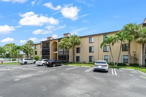 811 Sky Pine Way Greenacres FL 33415