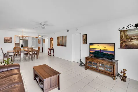 9244 Flynn Circle Boca Raton FL 33496