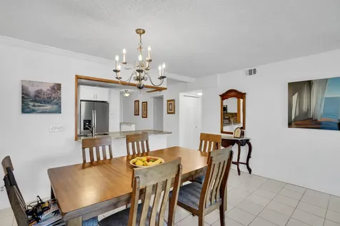 9244 Flynn Circle Boca Raton FL 33496
